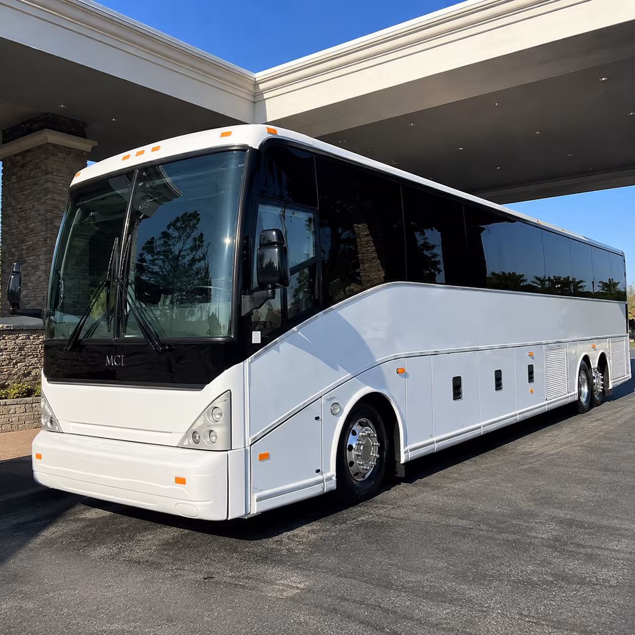 orlando sanford international airport sfb shuttle buses to kissimmee